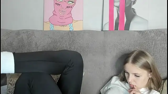 hitgyrl - HitGyrl's free webcam - UK Sex Cams