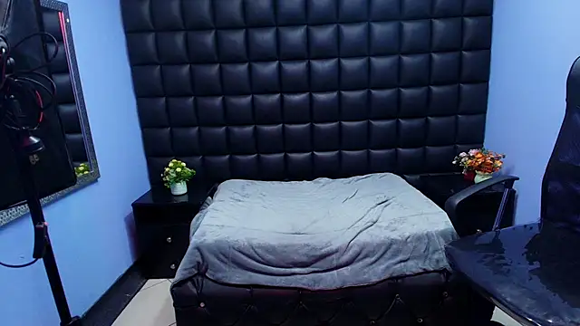 KeylaSquirtt_ webcam