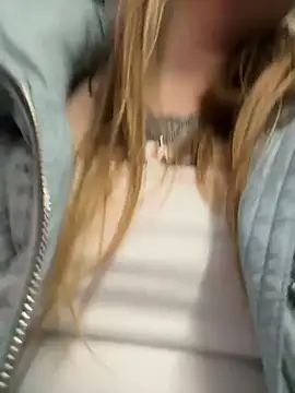 Sunny___Bunny live cam screenshot female on ZGTJNJ – 中文直播、回放与 GIF 精彩瞬间