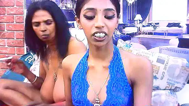 IndianSexySlender webcam