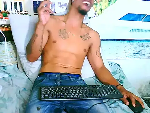 IndianMuscle69 webcam