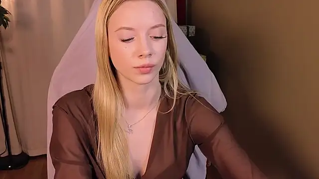 katt__y (F teen) - take off shirt