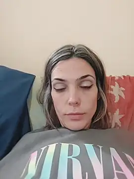 SheTheDeeevil webcam