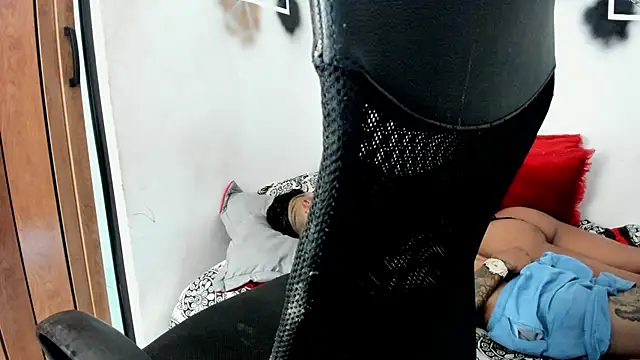 YuleimysAndAlex webcam