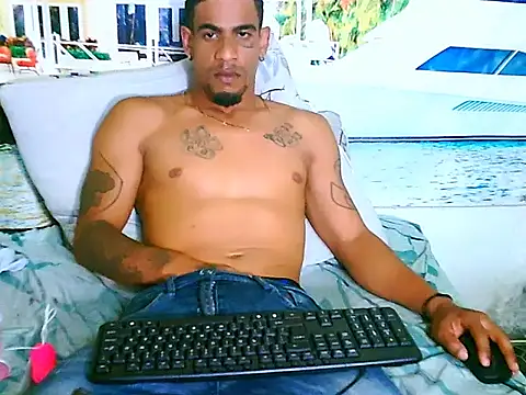 IndianMuscle69 webcam