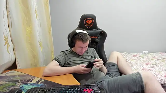 iliaskrislove webcam