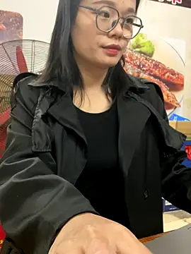 bella0815 - Bella0815's free webcam - UK Sex Cams