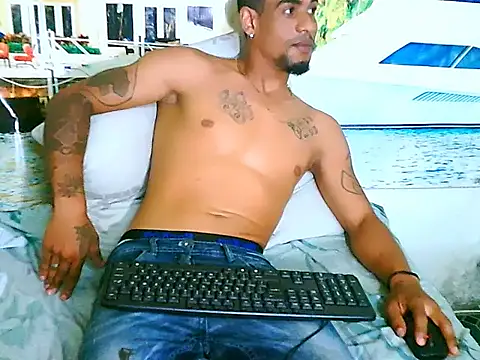 indianmuscle69 - IndianMuscle69's free webcam - UK Sex Cams