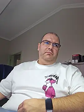 Andrew1900529 webcam