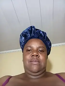 AnnabigpussyXO webcam