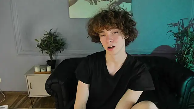 tommy_jamm (M twink) - biceps show