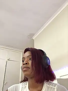 LuciousLips96 webcam