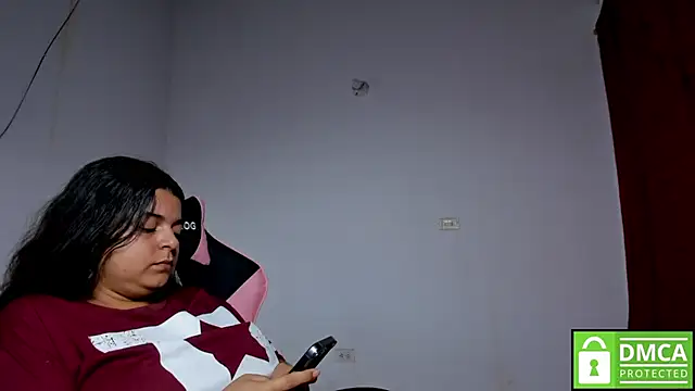 Little_Shaara webcam