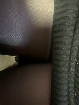 HiddenHoneyLDN webcam