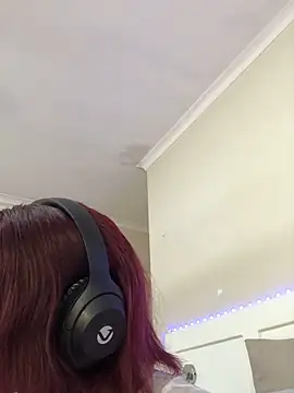 LuciousLips96 webcam