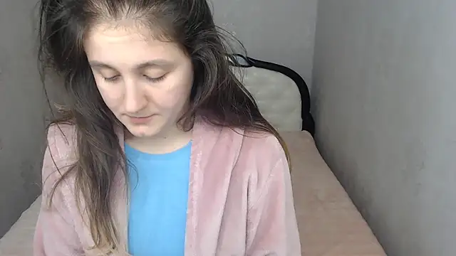 Holliy_Cooper webcam