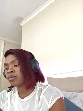 LuciousLips96 webcam