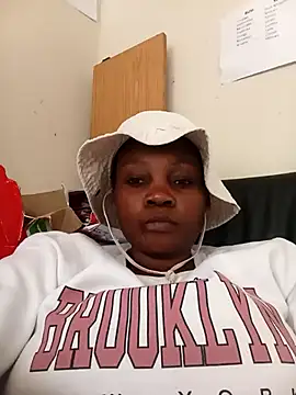 blackbeautyxx92 webcam