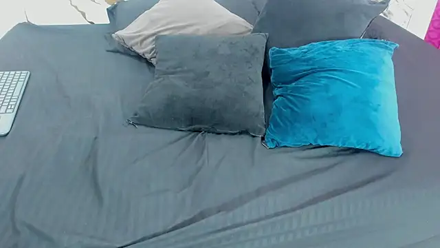 pretty_ariiel webcam