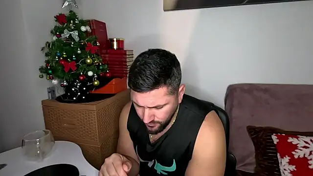 Gold_Alpha_Boy webcam