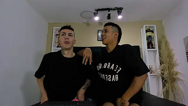 DamianAndMAximoo webcam