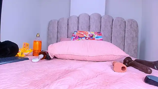 sharlott_miller webcam