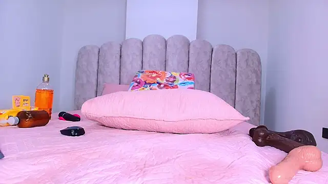 sharlott_miller webcam