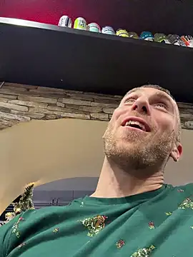 trainwithme (M young) - Show my dick at work!!!