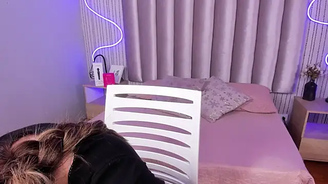 SamanthaPeachss webcam