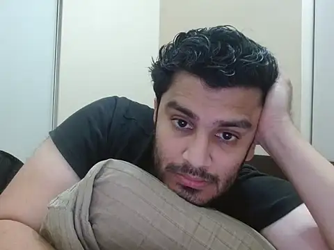 robintoit (M young) - 1000 token to  dick open