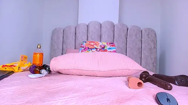 sharlott_miller webcam