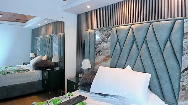 charlott_divine webcam