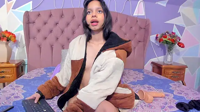 CloeyGraweing webcam