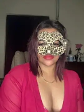 Webcam Model (SLNatasha)  is live.Free join now!