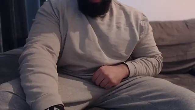 hugemachohandsome webcam