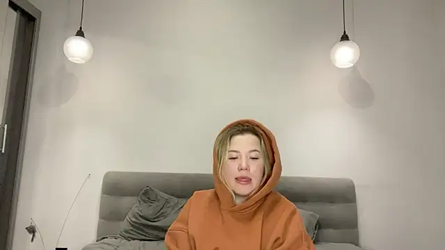 Embersweetbunny webcam