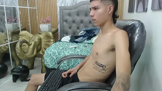 paul_ponce webcam