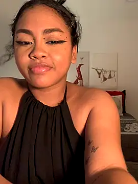 Webcam Model (Dahiana_Giil)  is live.Free join now!