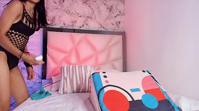 lili_jhonson - Lili_jhonson's free webcam - UK Sex Cams