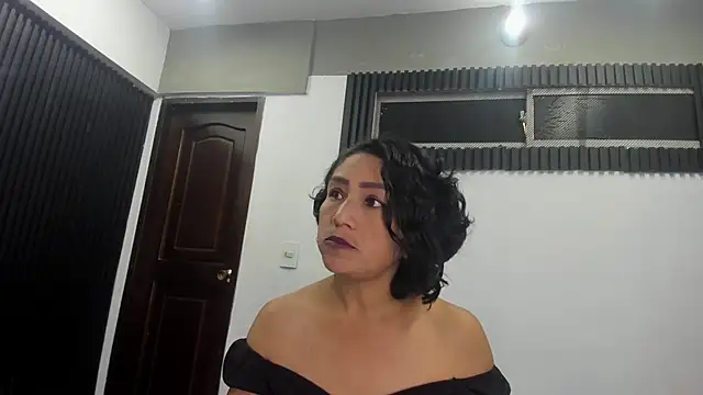 emperatris_23 webcam