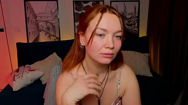 PaigeHalliwell_ webcam