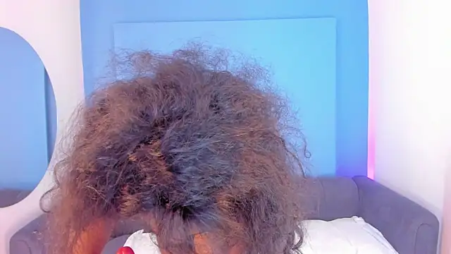 shantallknowless webcam