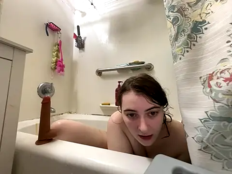 Snowbunnycake_131 webcam