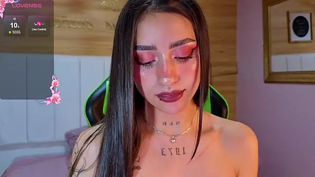 Abril_Velvet_a_ webcam