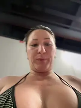 ZhenjaPoledance webcam