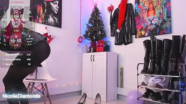 nicollediamonds_cg (T milf) - 😈Foam show in latex ass😈