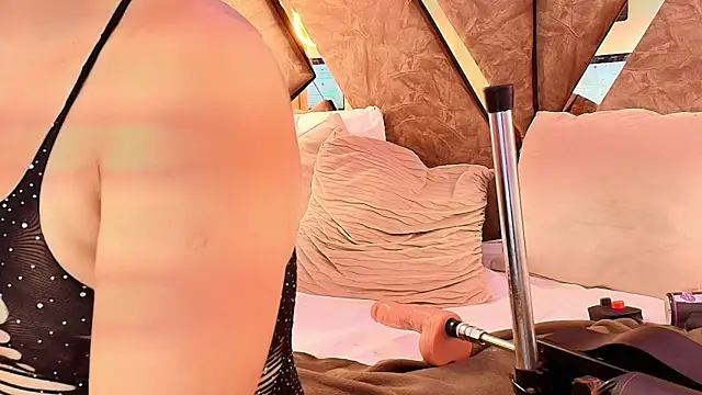 zarah_andrew__ webcam