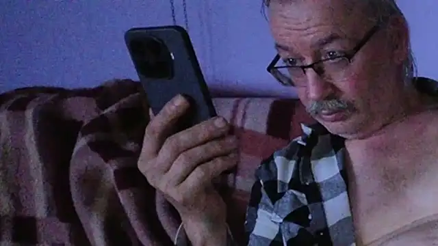 cumloverboyxx69 webcam