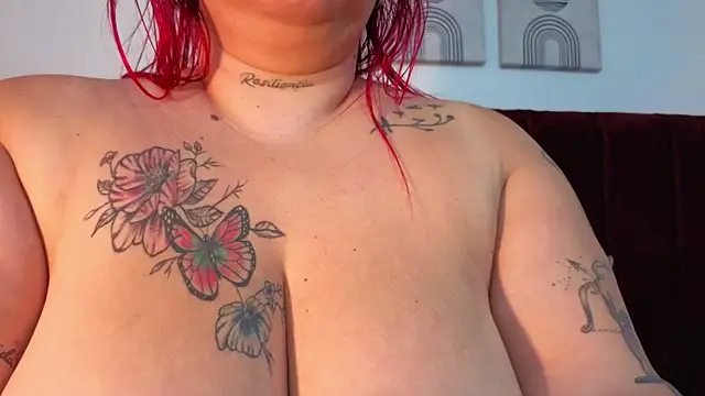 selena_castillo webcam