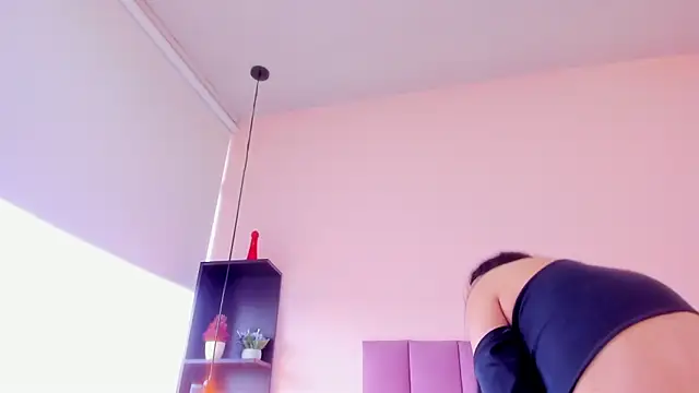 violet_myerrs webcam